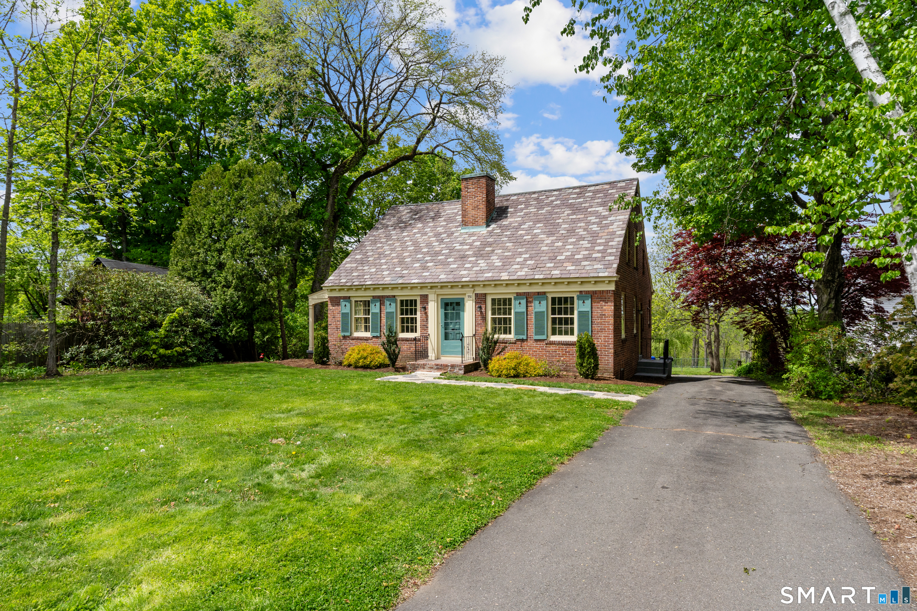 551 North Main Street Suffield CT 06078