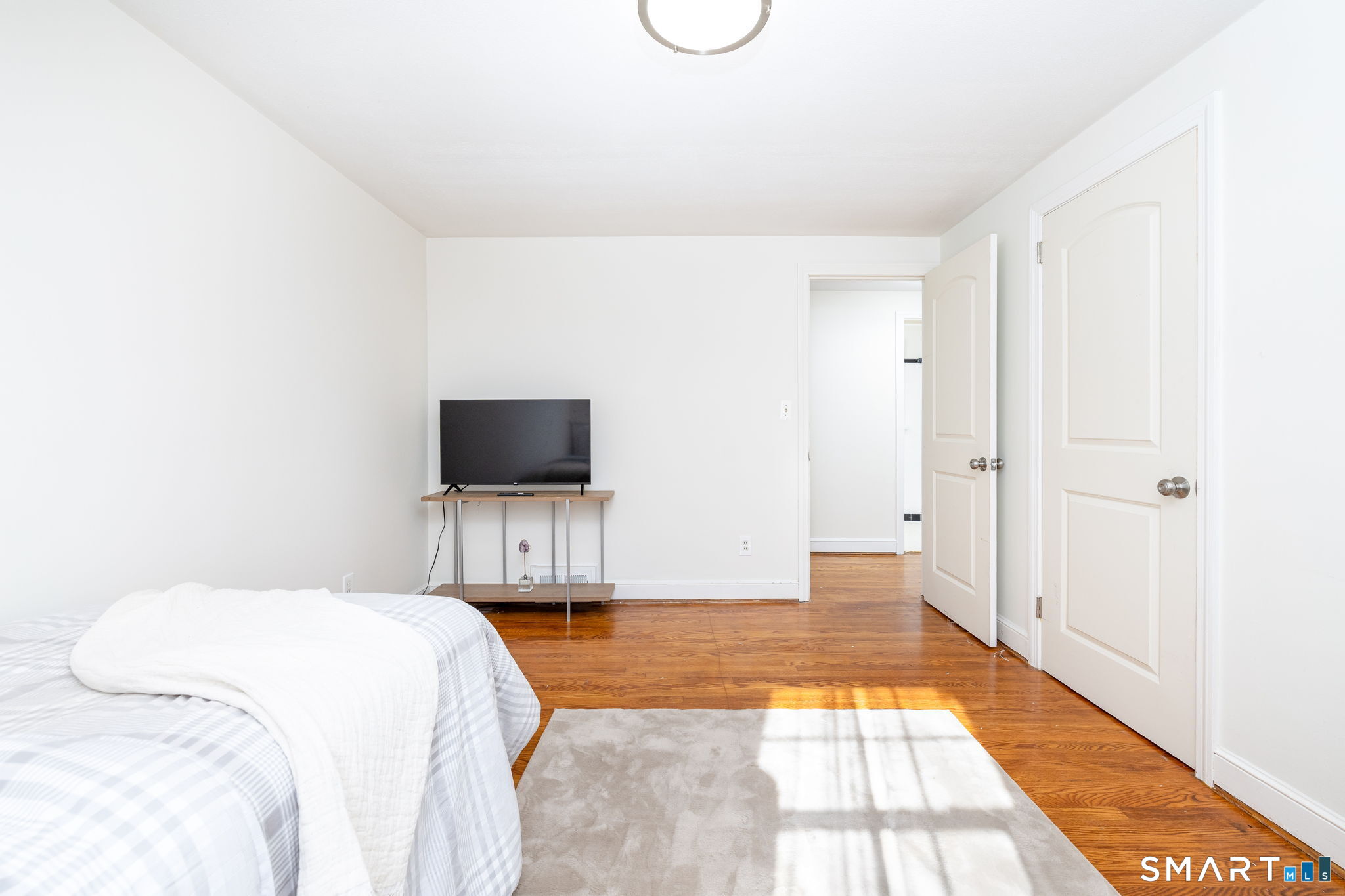 76 Collier Road Wethersfield CT 06109