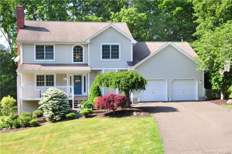 10 Smith Road Avon CT 06001