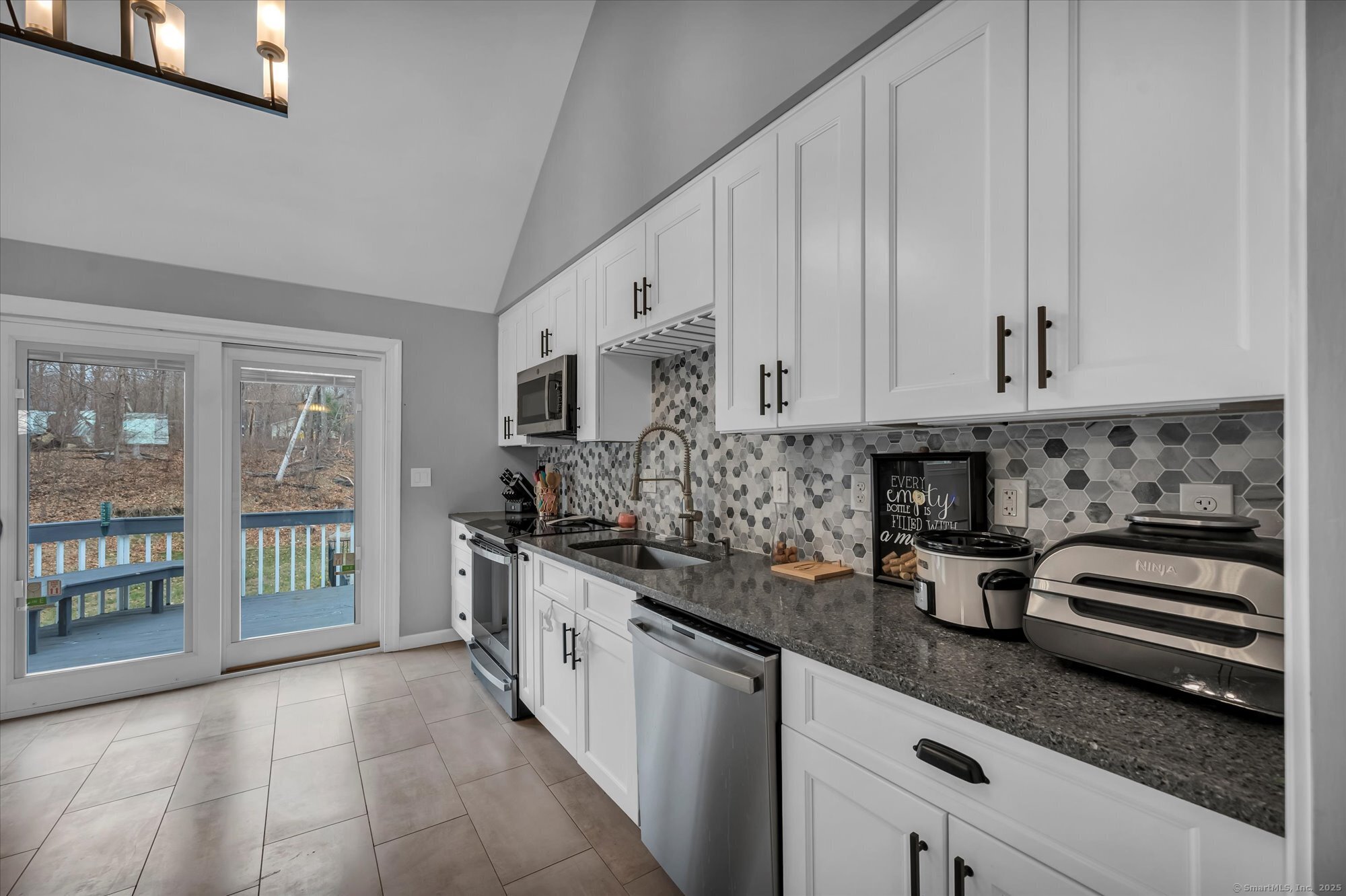 394 Woodhaven Road Glastonbury CT 06033