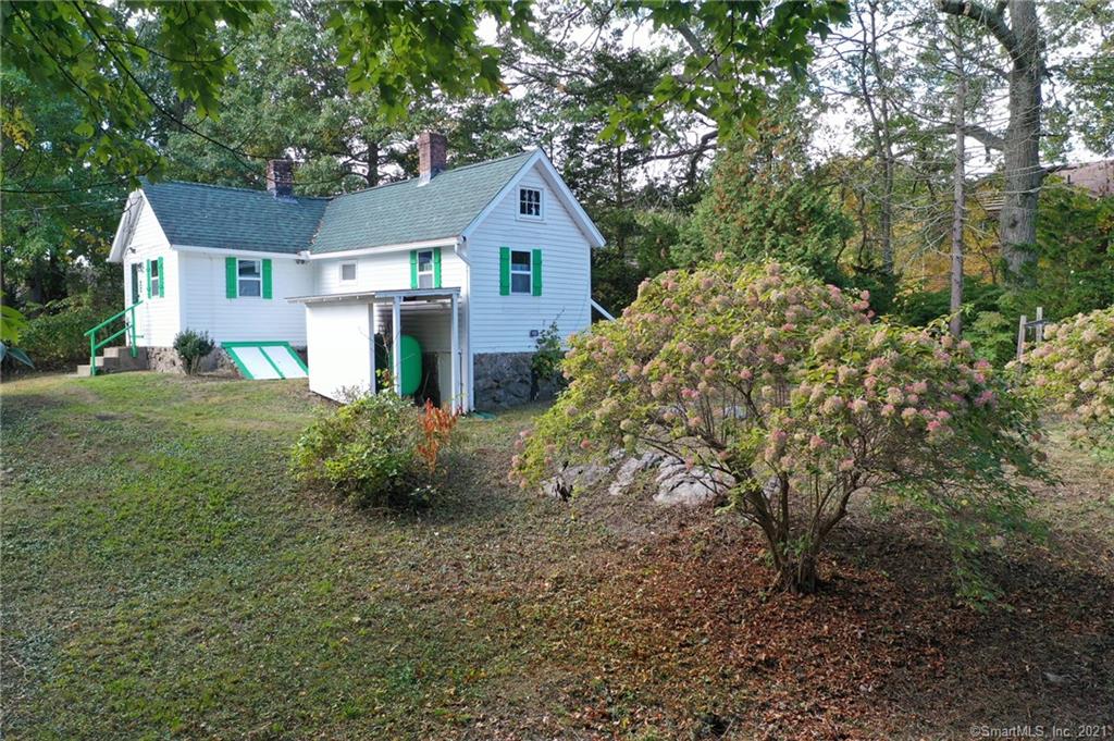 22 Glezen Street Norwich CT 06360