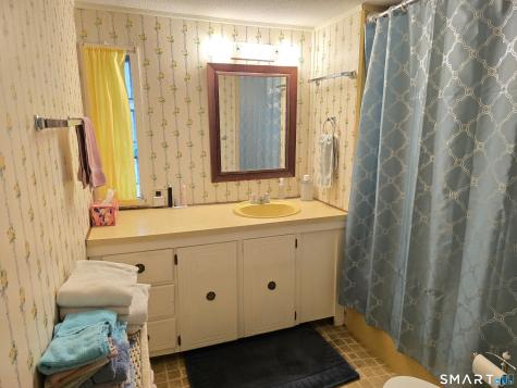 35 Arawak Drive East Hartford CT 06118