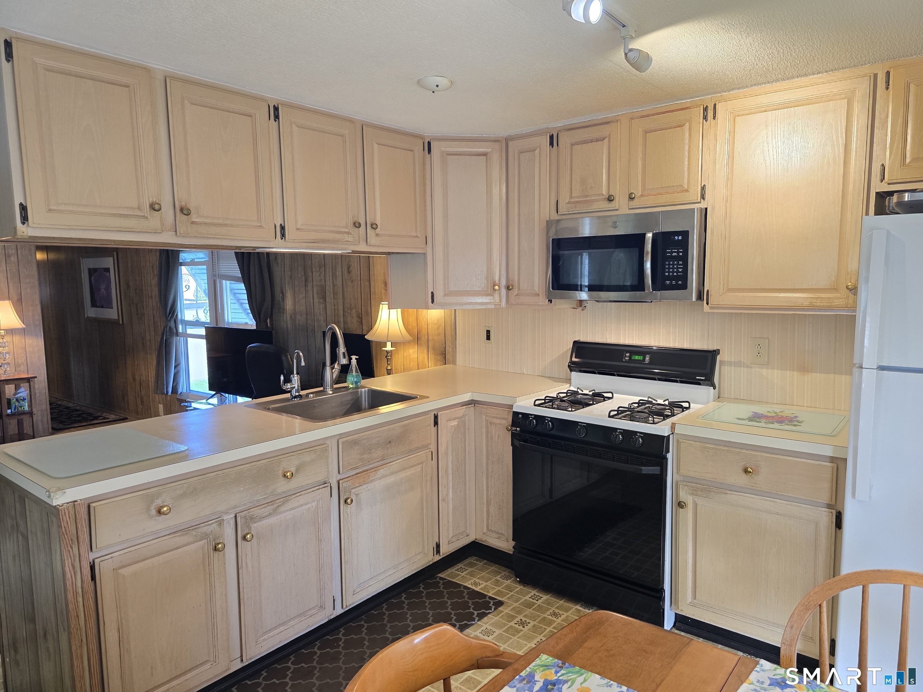 35 Arawak Drive East Hartford CT 06118