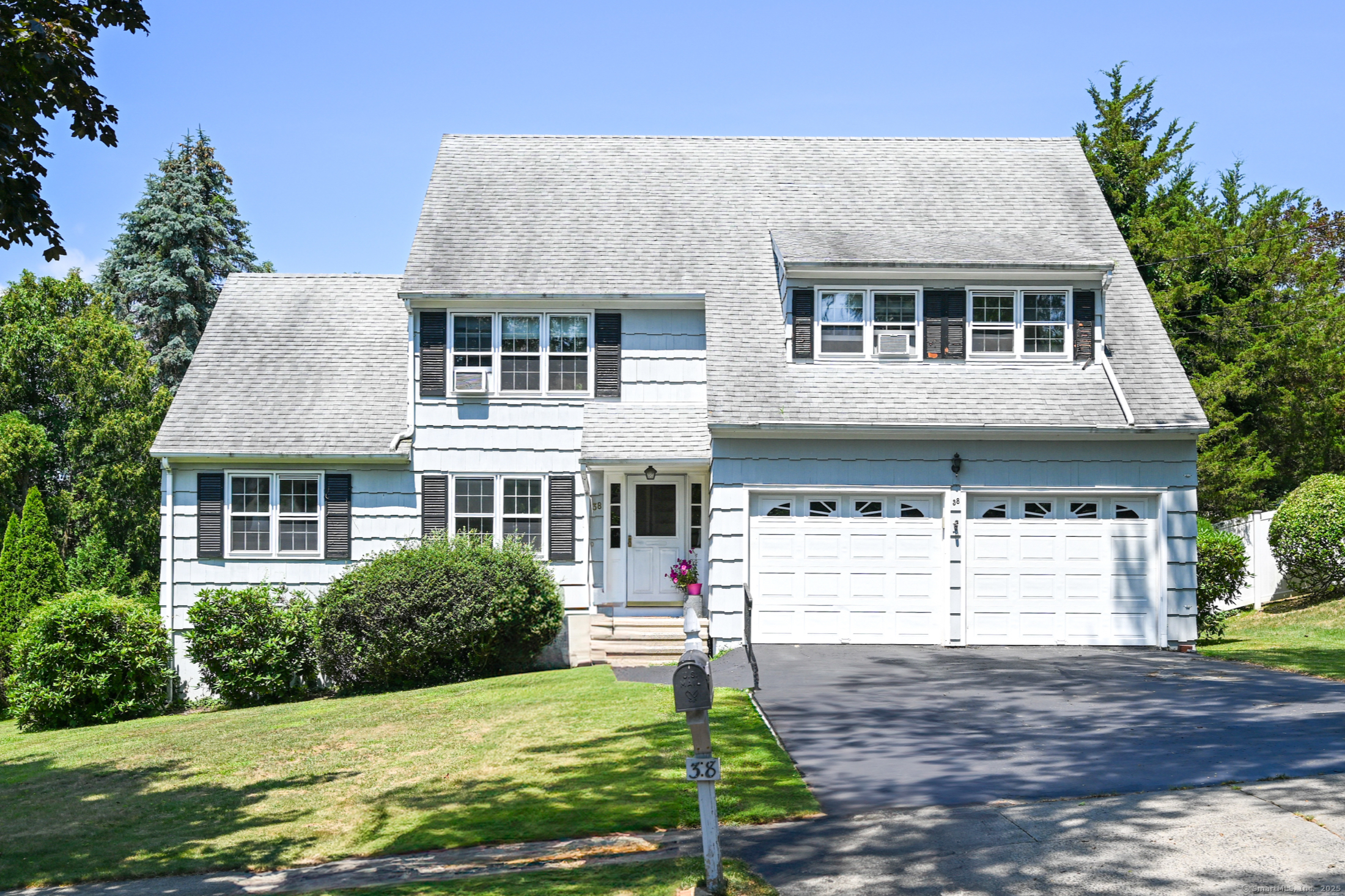 38 Pepperbush Lane Fairfield CT 06824