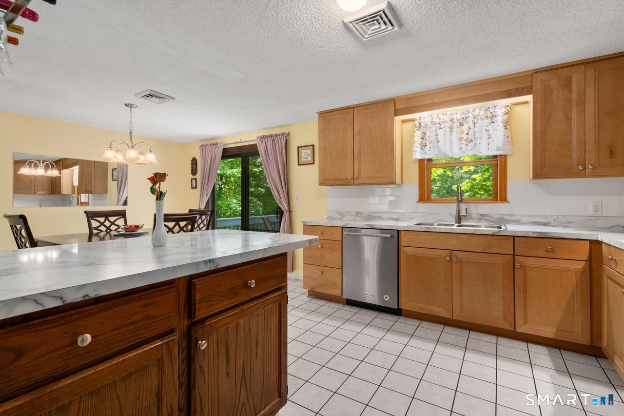 6 Mason Road Willington CT 06279