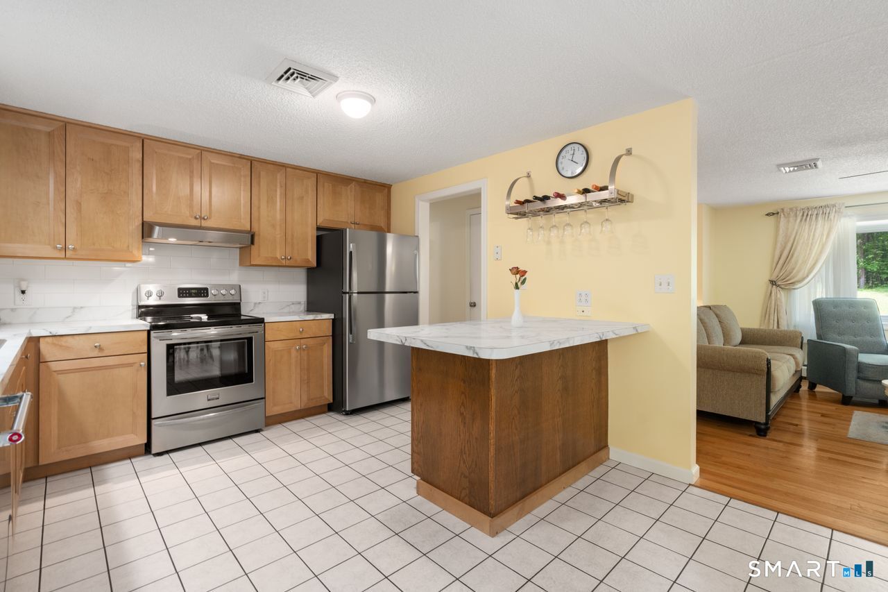 6 Mason Road Willington CT 06279