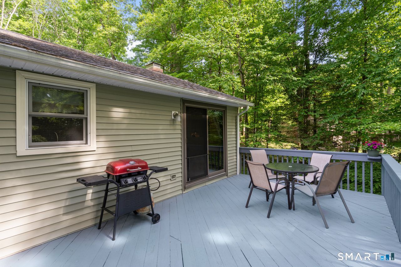 6 Mason Road Willington CT 06279