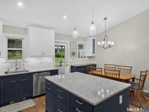 46 Spring Glen Road East Lyme CT 06357