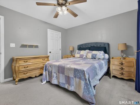 46 Spring Glen Road East Lyme CT 06357