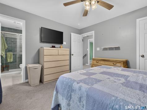 46 Spring Glen Road East Lyme CT 06357
