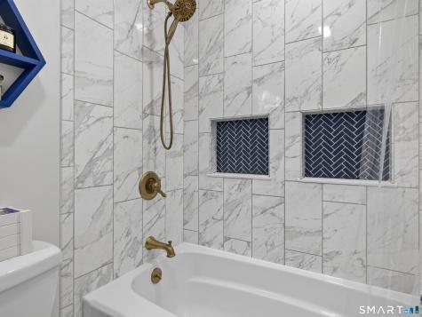 46 Spring Glen Road East Lyme CT 06357
