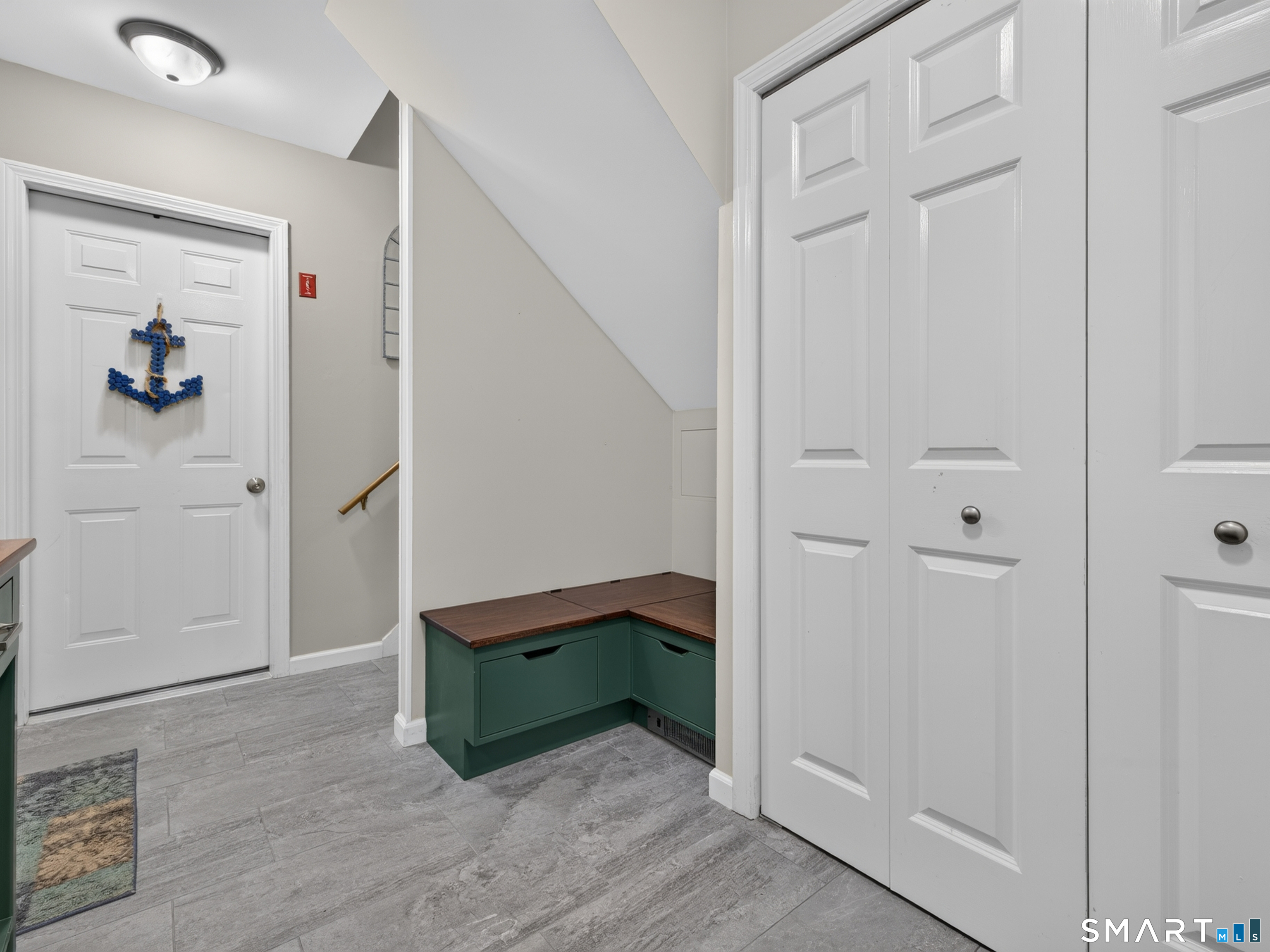 46 Spring Glen Road East Lyme CT 06357