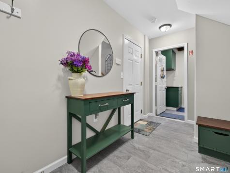 46 Spring Glen Road East Lyme CT 06357