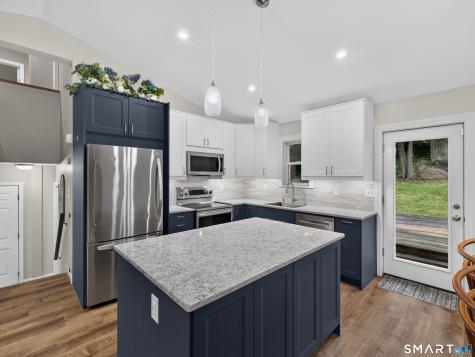 46 Spring Glen Road East Lyme CT 06357