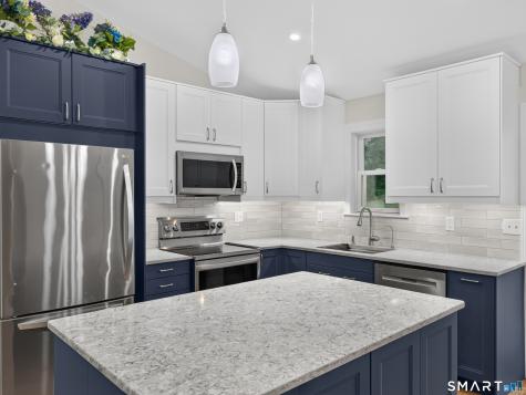 46 Spring Glen Road East Lyme CT 06357