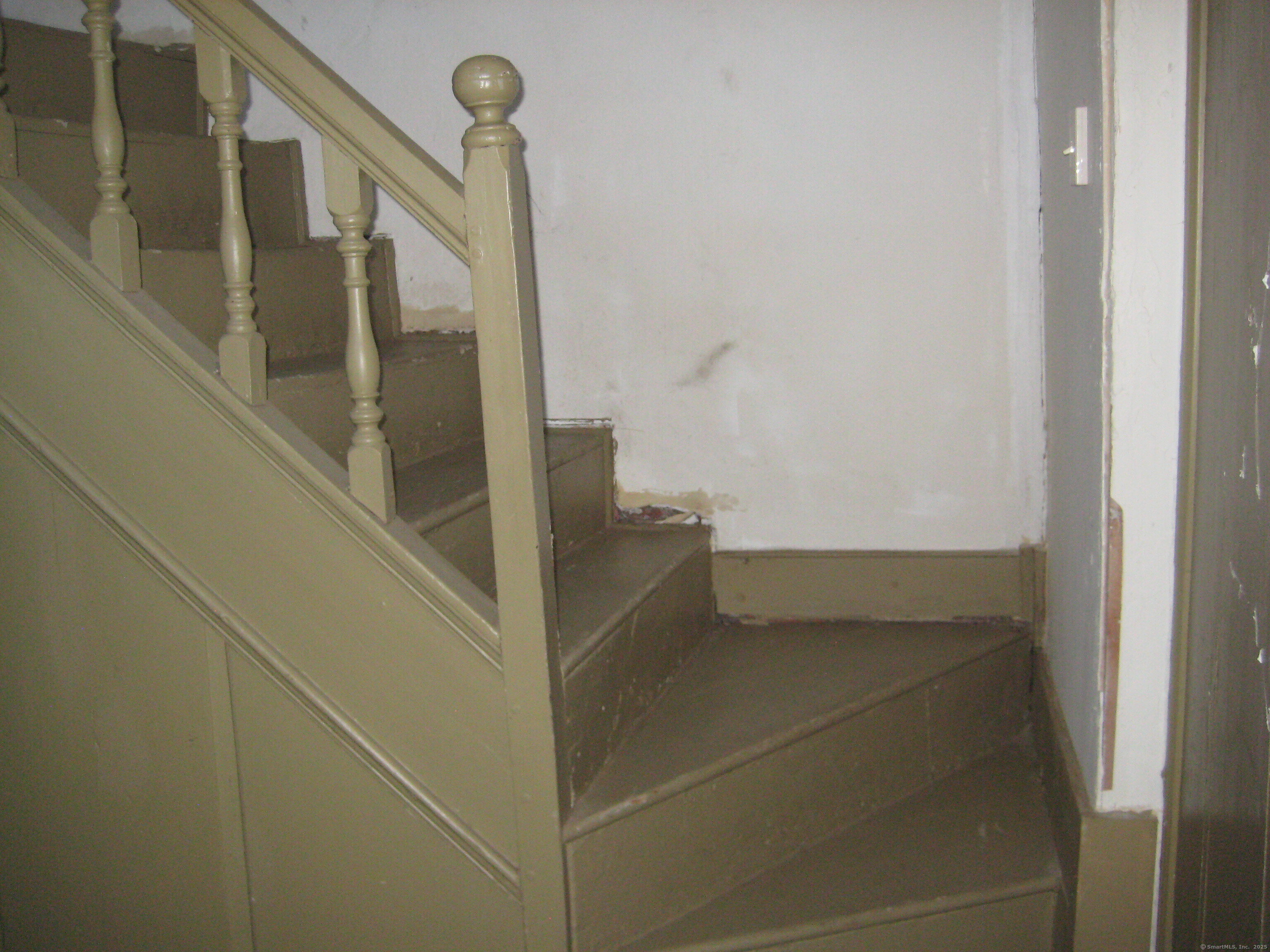 8 Vergason Avenue Norwich CT 06360