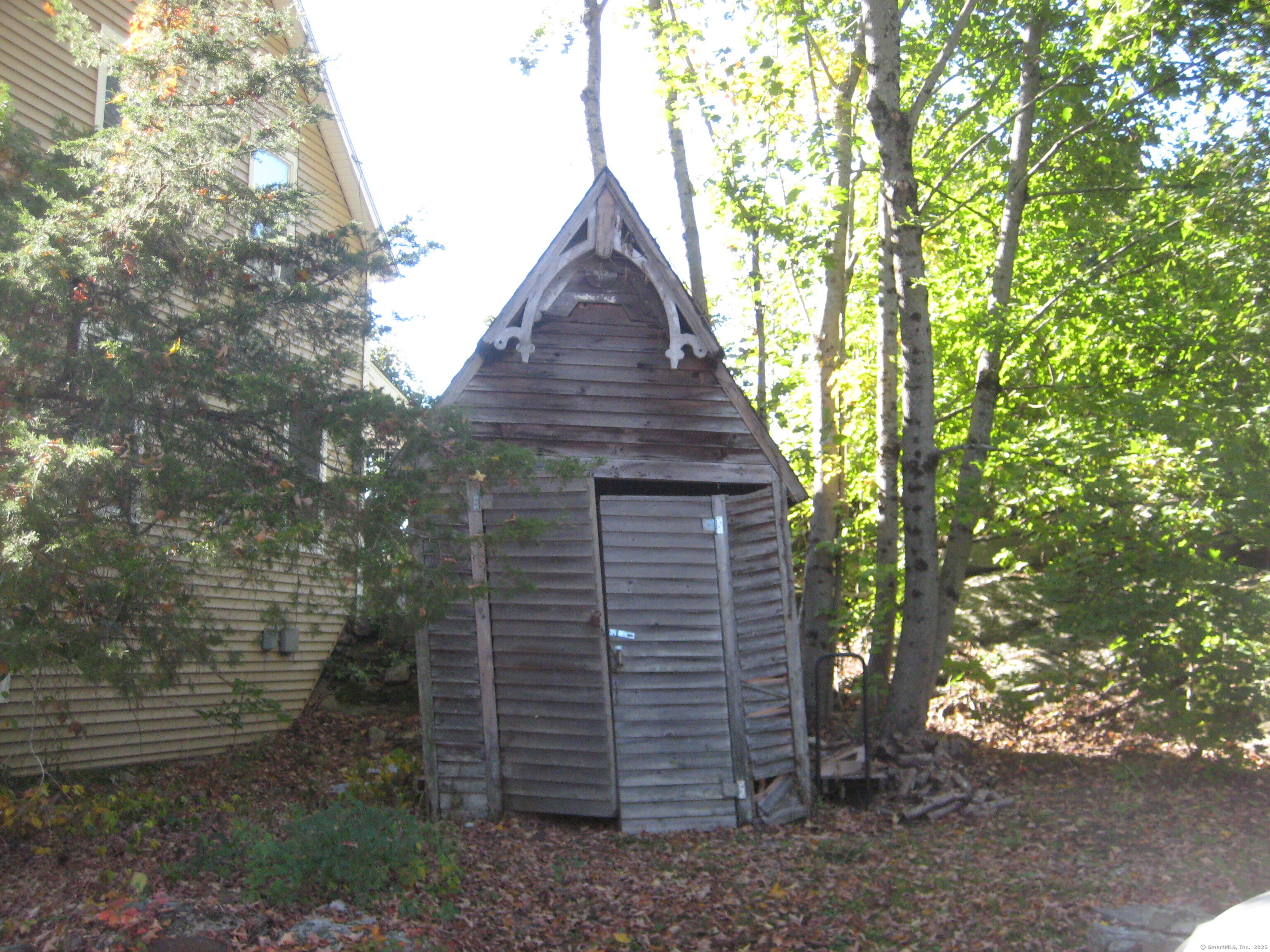 8 Vergason Avenue Norwich CT 06360