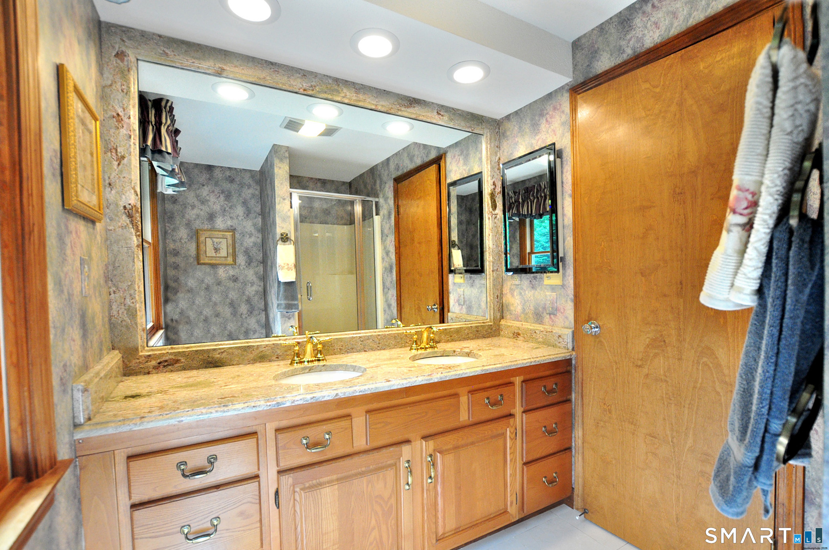 32 Tall Timbers Drive Farmington CT 06032