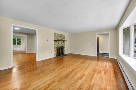 24 Iron Gate Lane Cromwell CT 06416