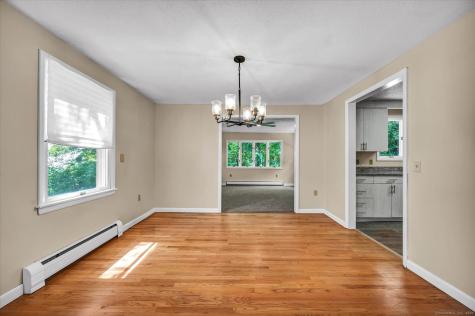 24 Iron Gate Lane Cromwell CT 06416