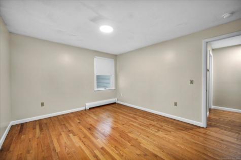 24 Iron Gate Lane Cromwell CT 06416