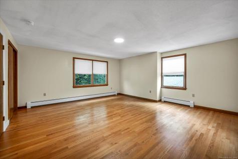 24 Iron Gate Lane Cromwell CT 06416