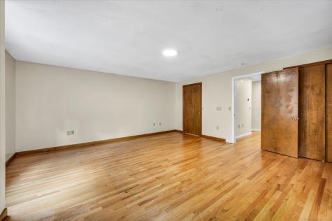 24 Iron Gate Lane Cromwell CT 06416