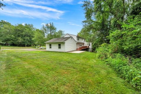 24 Iron Gate Lane Cromwell CT 06416