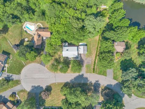 24 Iron Gate Lane Cromwell CT 06416