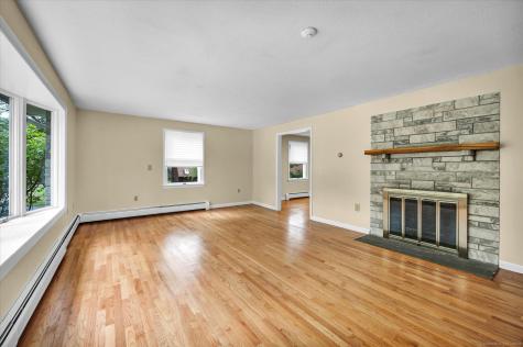 24 Iron Gate Lane Cromwell CT 06416