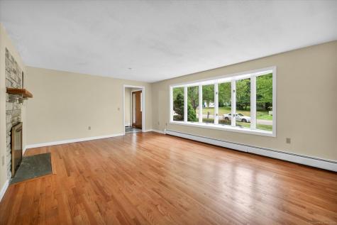 24 Iron Gate Lane Cromwell CT 06416