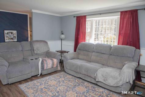 27 Old Skinner Street East Hampton CT 06424
