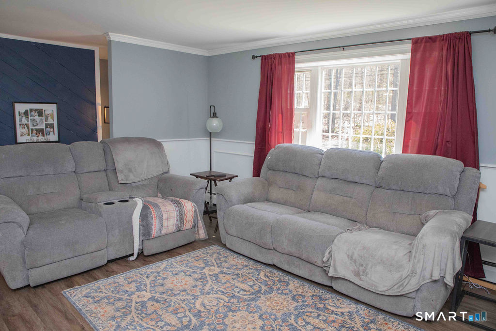27 Old Skinner Street East Hampton CT 06424