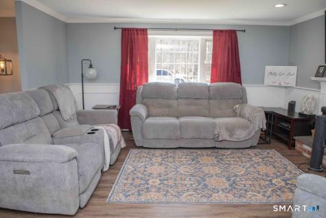 27 Old Skinner Street East Hampton CT 06424