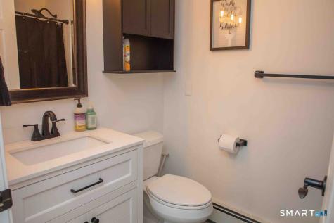 27 Old Skinner Street East Hampton CT 06424