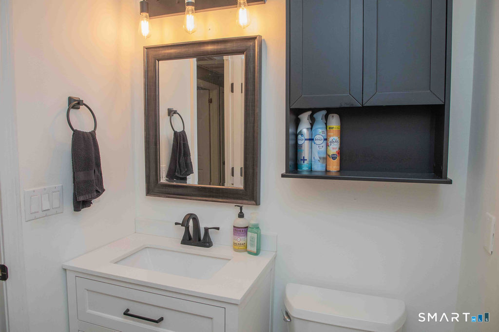 27 Old Skinner Street East Hampton CT 06424