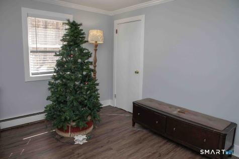 27 Old Skinner Street East Hampton CT 06424