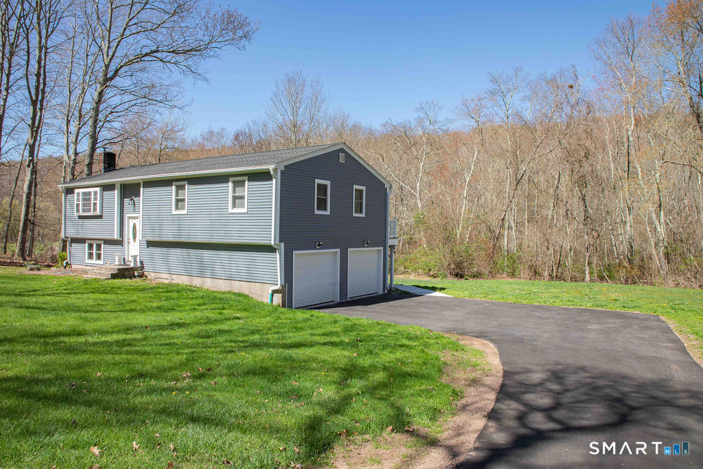 27 Old Skinner Street East Hampton CT 06424
