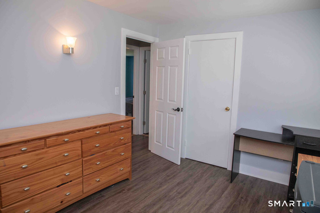 27 Old Skinner Street East Hampton CT 06424