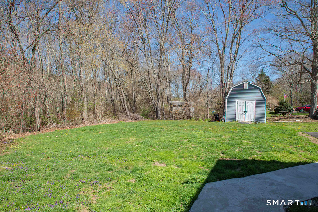 27 Old Skinner Street East Hampton CT 06424