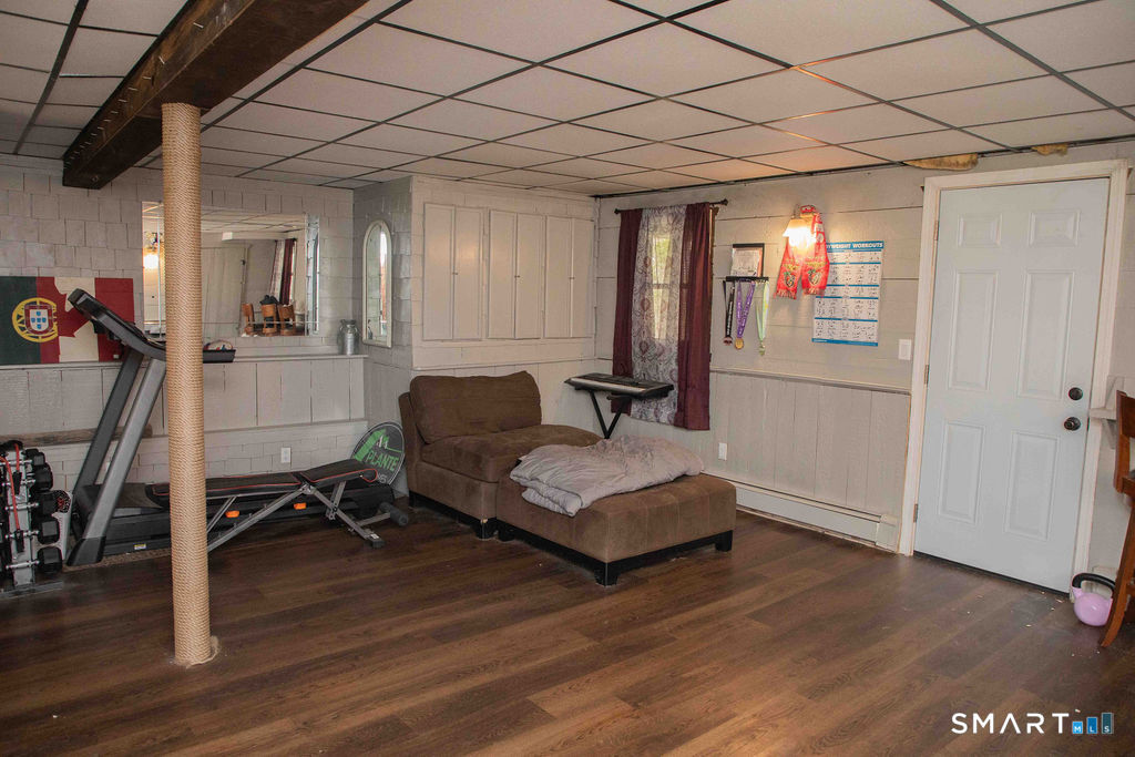 27 Old Skinner Street East Hampton CT 06424