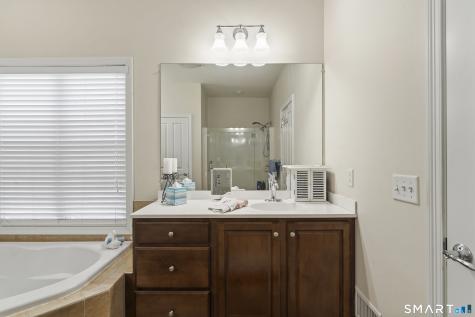 567 Inverness Court Oxford CT 06478