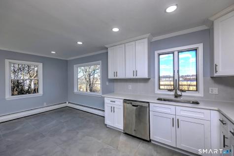 206 Bridgeview Place Stratford CT 06614