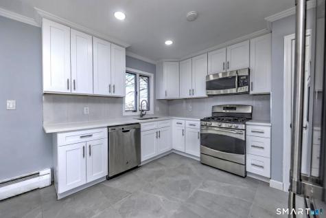 206 Bridgeview Place Stratford CT 06614