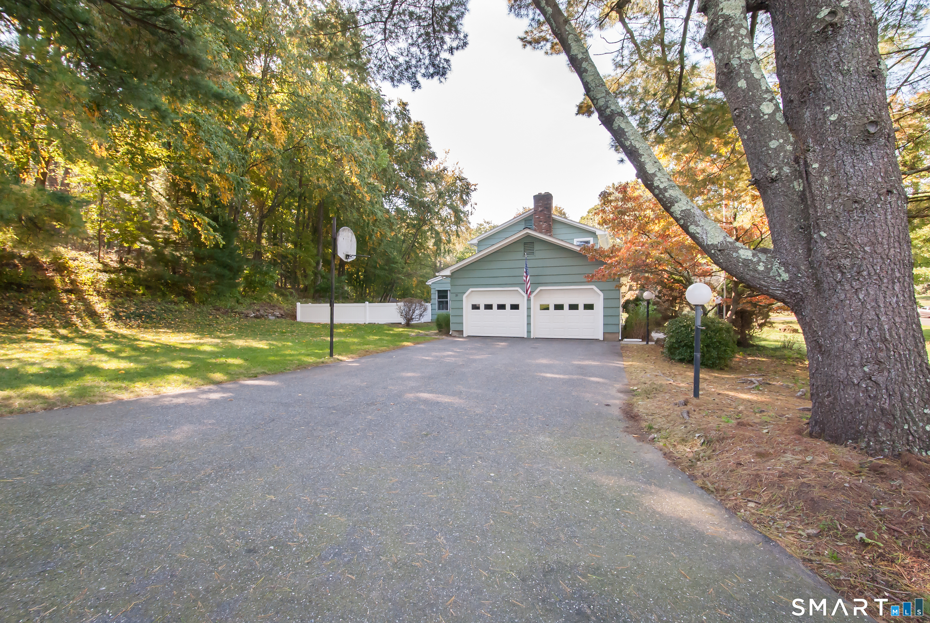 39 Hunters Ridge Road Shelton CT 06484