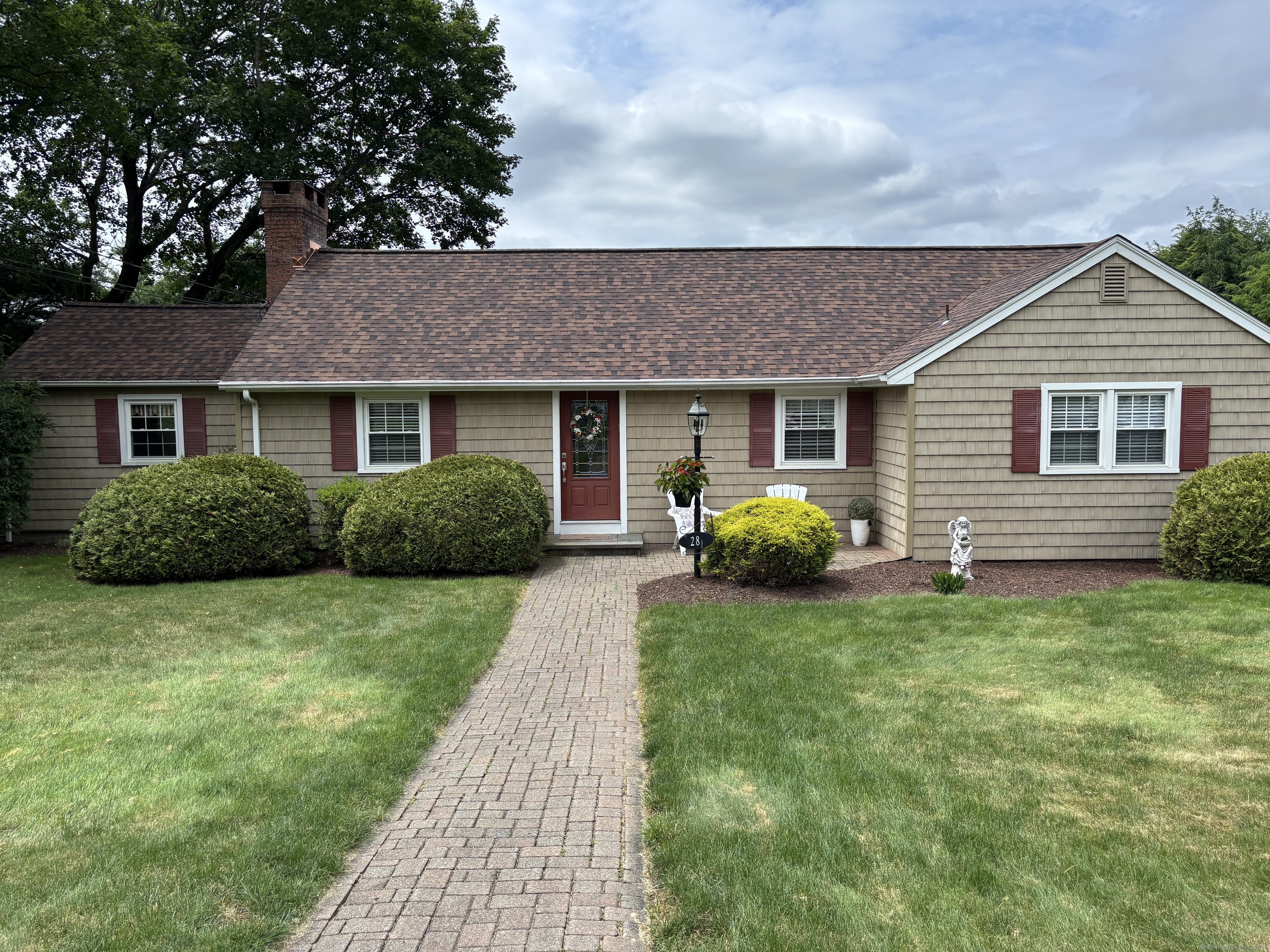 28 Valerie Lane Danbury CT 06811