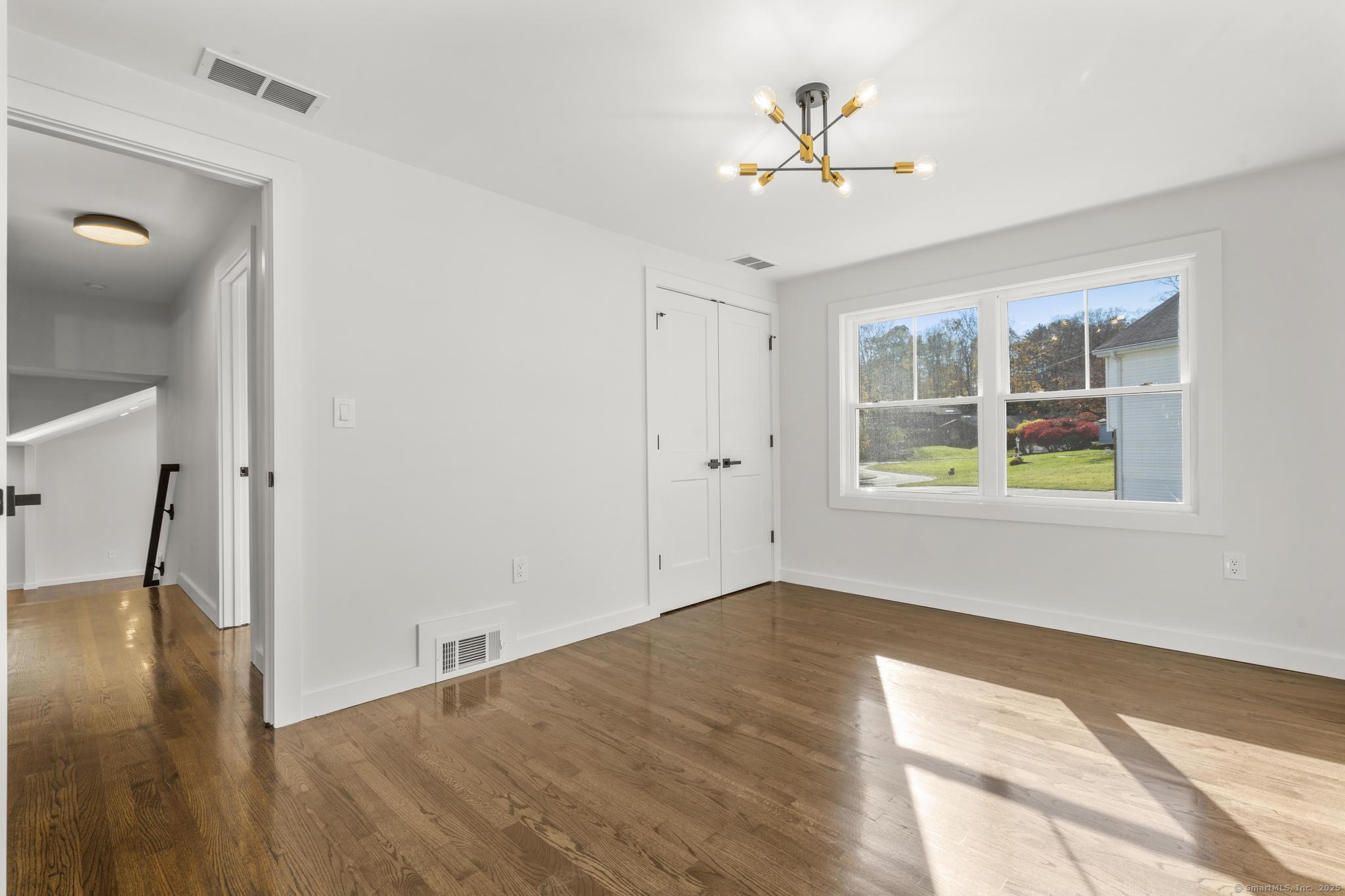 10 Hosmer Drive West Hartford CT 06117