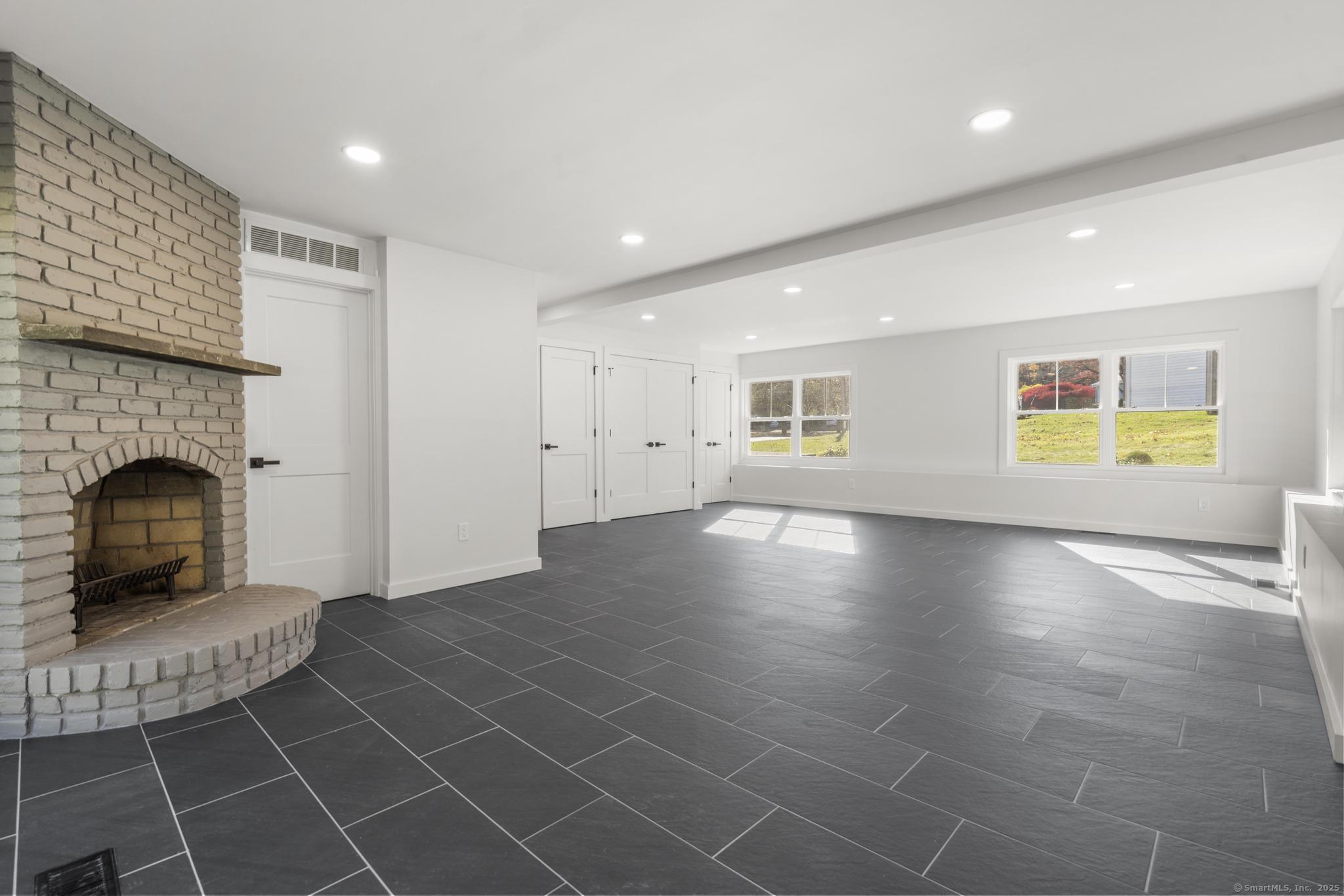 10 Hosmer Drive West Hartford CT 06117