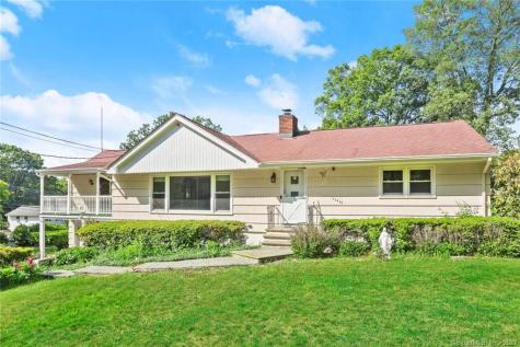 11 Steppingstone Place Norwalk CT 06850
