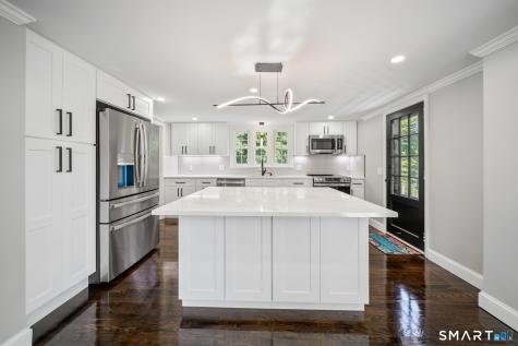 38 Roberts Lane West Hartford CT 06107